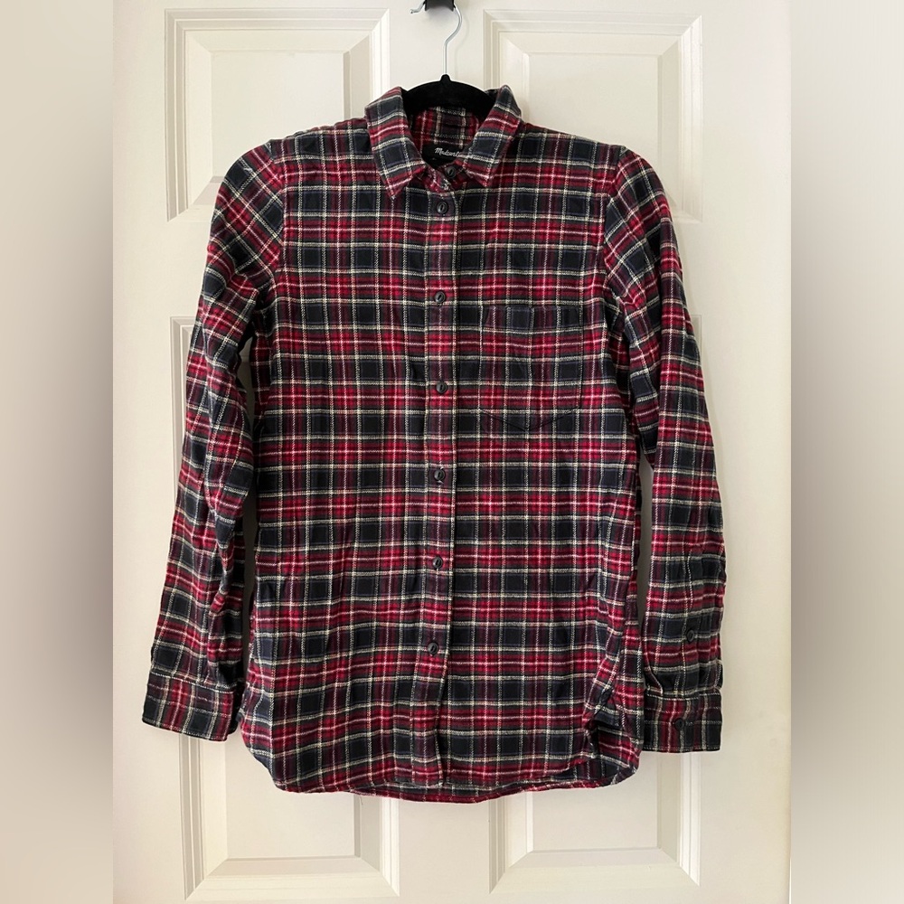 Vintage Holiday ‘05 button down plaid flannel shirt, front pocket slim fit S